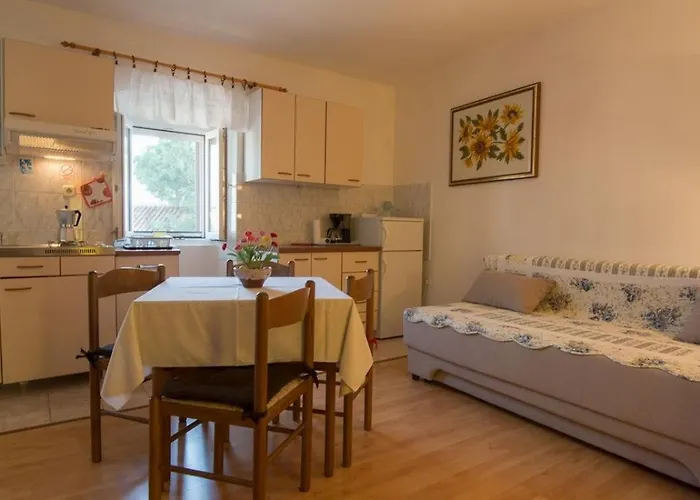 Complex 26 Konukevi Veli Lošinj